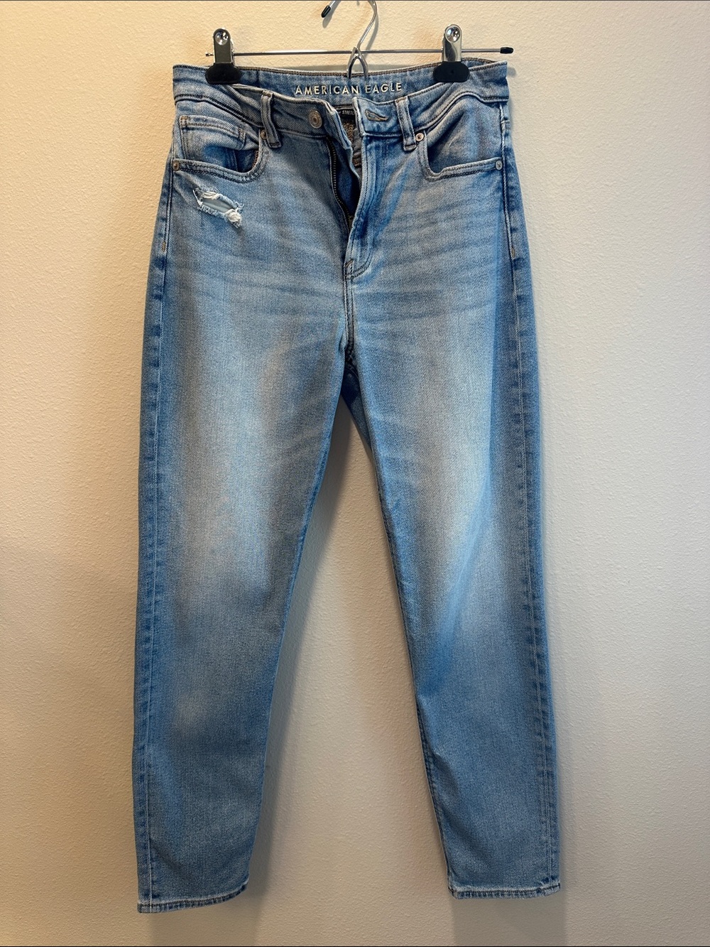 American Eagle Outfitters Light Blue Straight Leg Mom Jeans
